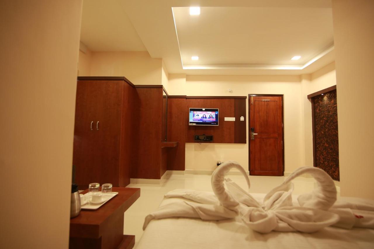 Hotel Apple Suites Bangalore Eksteriør billede