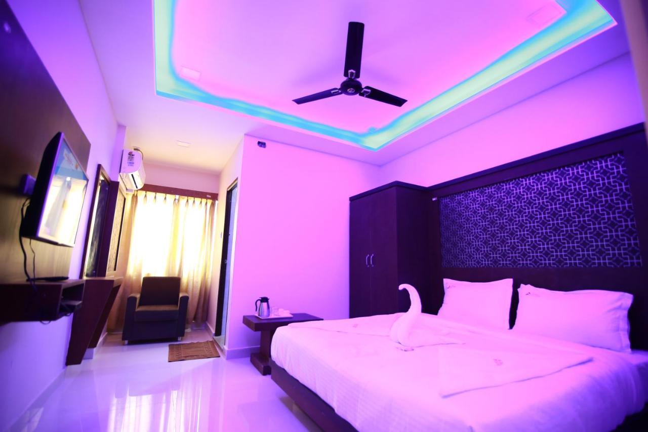 Hotel Apple Suites Bangalore Eksteriør billede