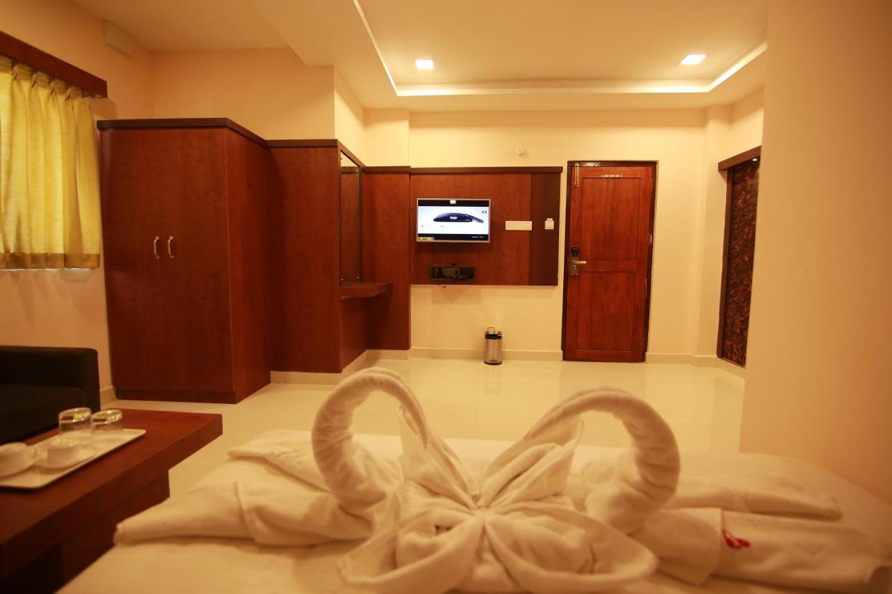 Hotel Apple Suites Bangalore Eksteriør billede